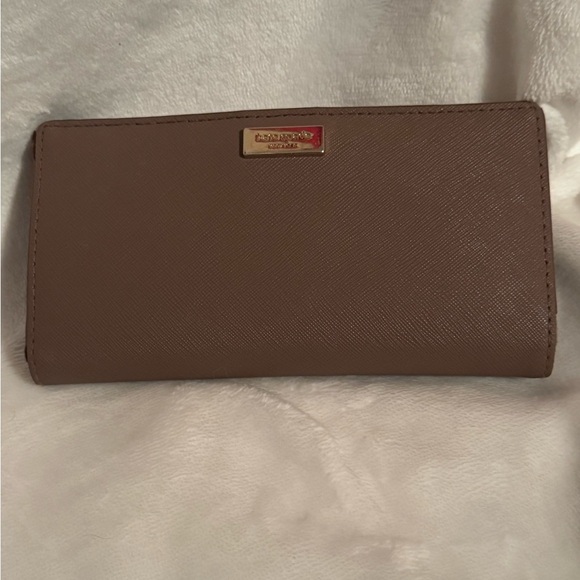 Kate Spade New York Laurel Way Stacy Wallet - Picture 3 of 14
